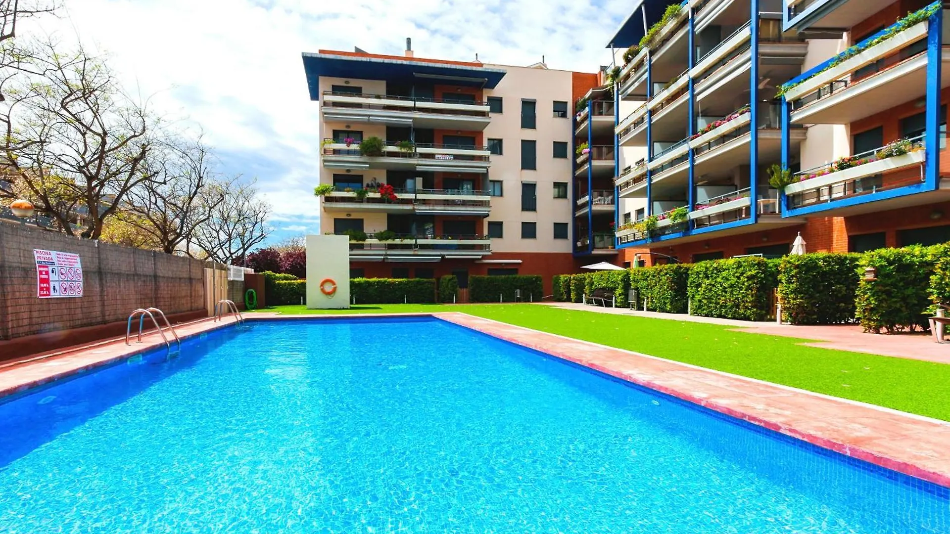 Blaumari Duplex Apartment contacts
